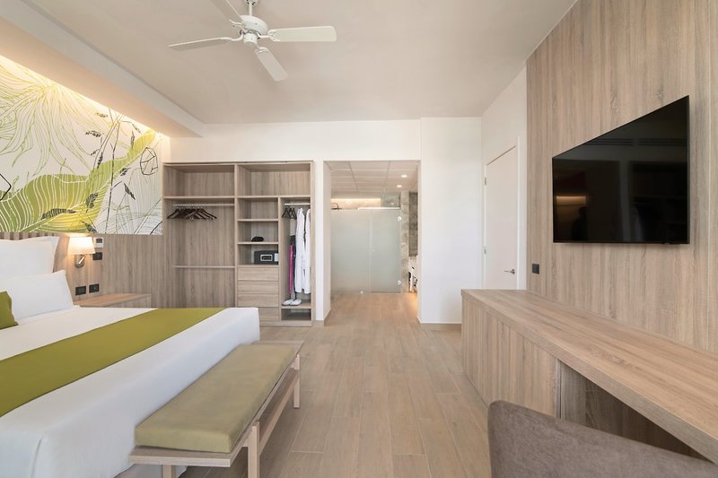 Serenade All Suites, Adults Only Resort 4