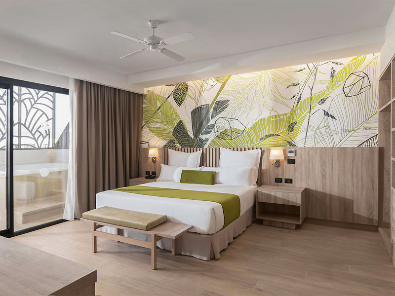 Serenade All Suites, Adults Only Resort 7