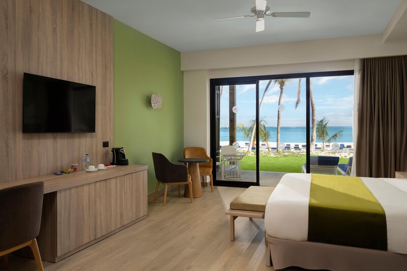 Serenade All Suites, Adults Only Resort 88
