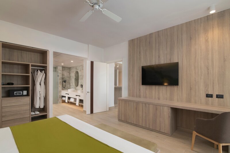 Serenade All Suites, Adults Only Resort 76