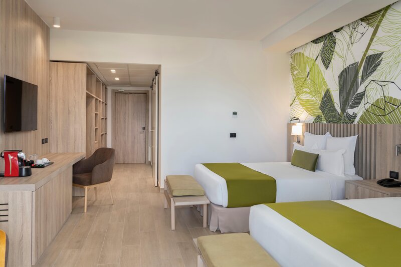 Serenade All Suites, Adults Only Resort 77