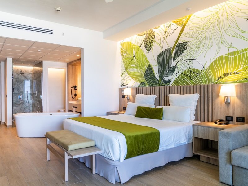 Serenade All Suites, Adults Only Resort 10