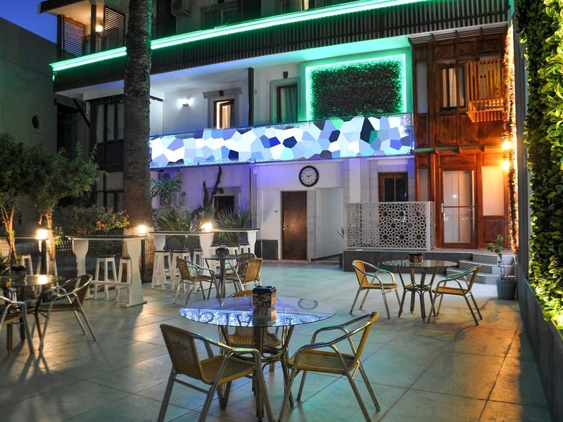 Hotel Bleu Nuit 32