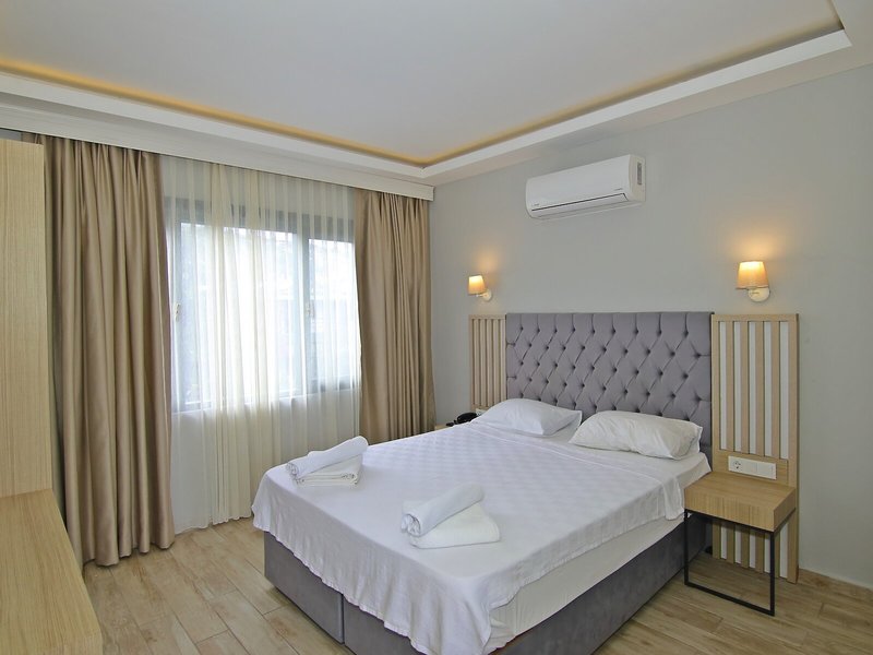 Hotel Bleu Nuit 50