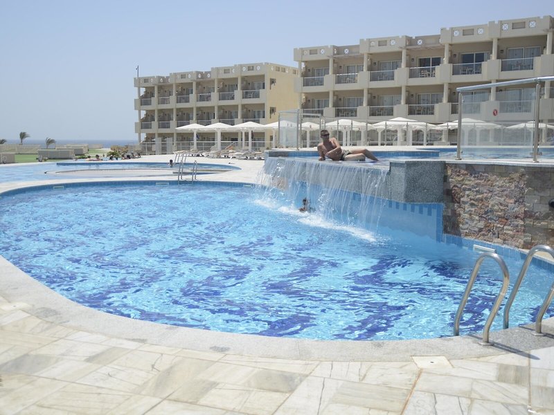 Sirena Beach Resort & Spa 11