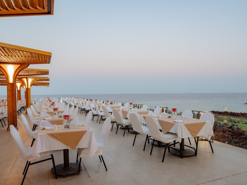 Sirena Beach Resort & Spa 16
