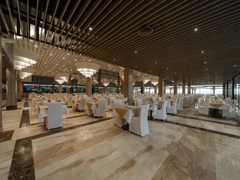 Sirena Beach Resort & Spa 18