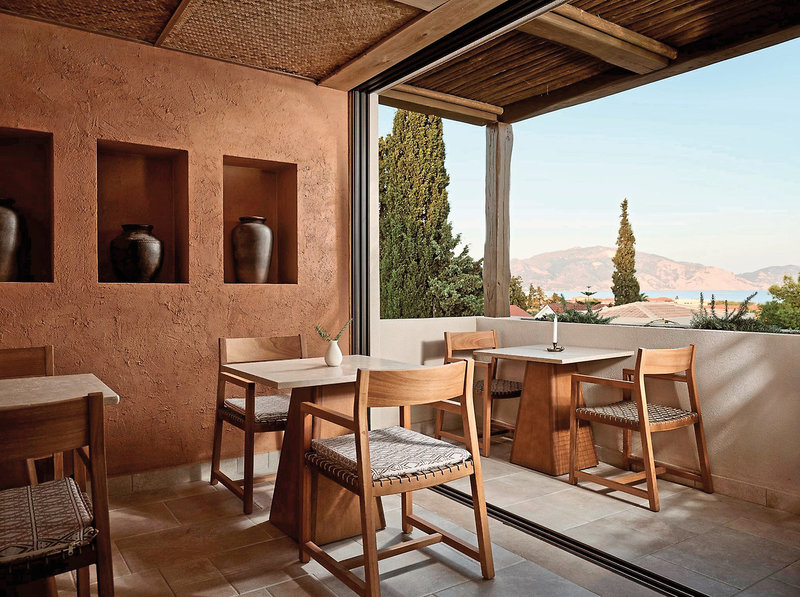 Pierros Verde Private Suites 6