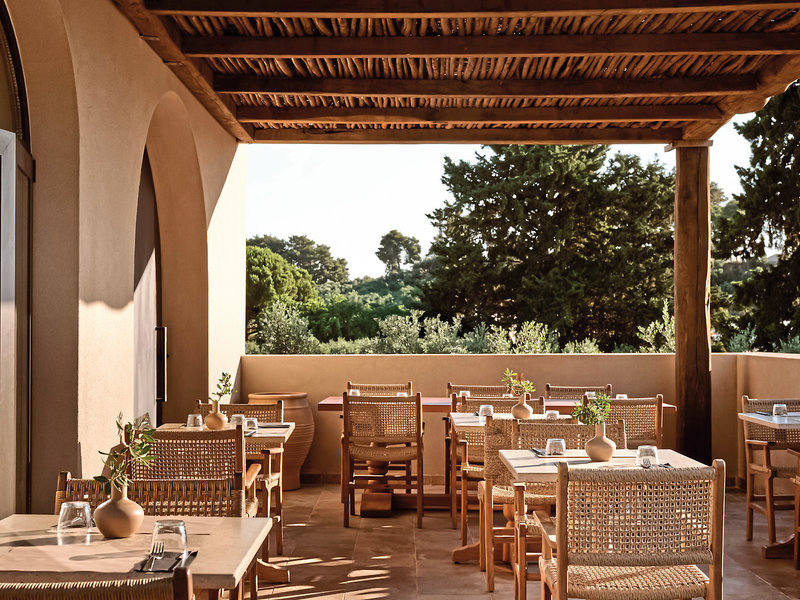 Pierros Verde Private Suites 7