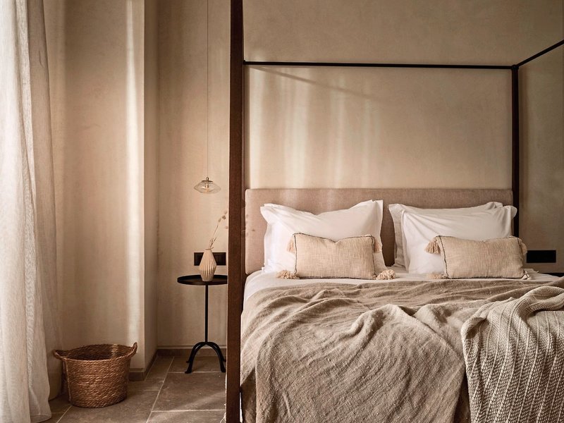 Pierros Verde Private Suites 24