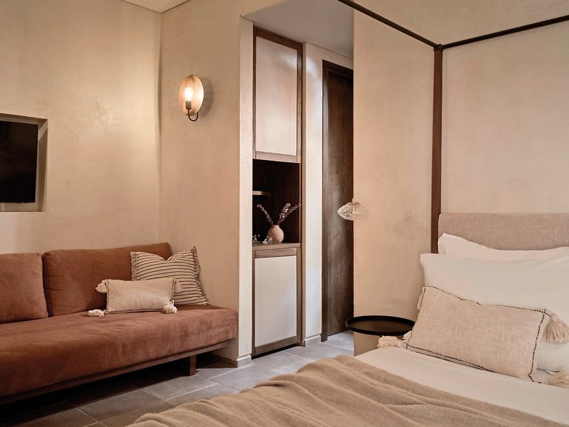 Pierros Verde Private Suites 28