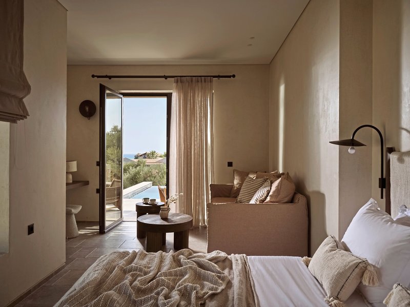 Pierros Verde Private Suites 34