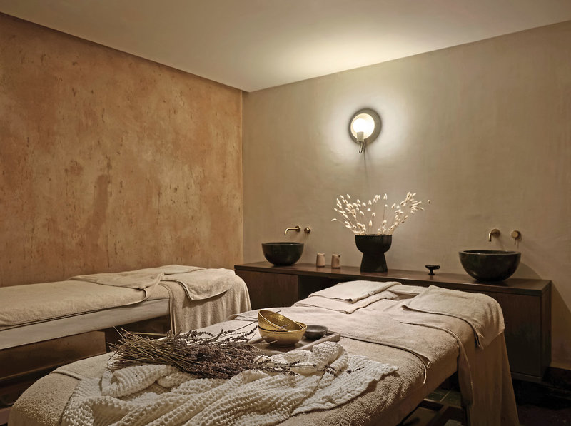 Pierros Verde Private Suites 38