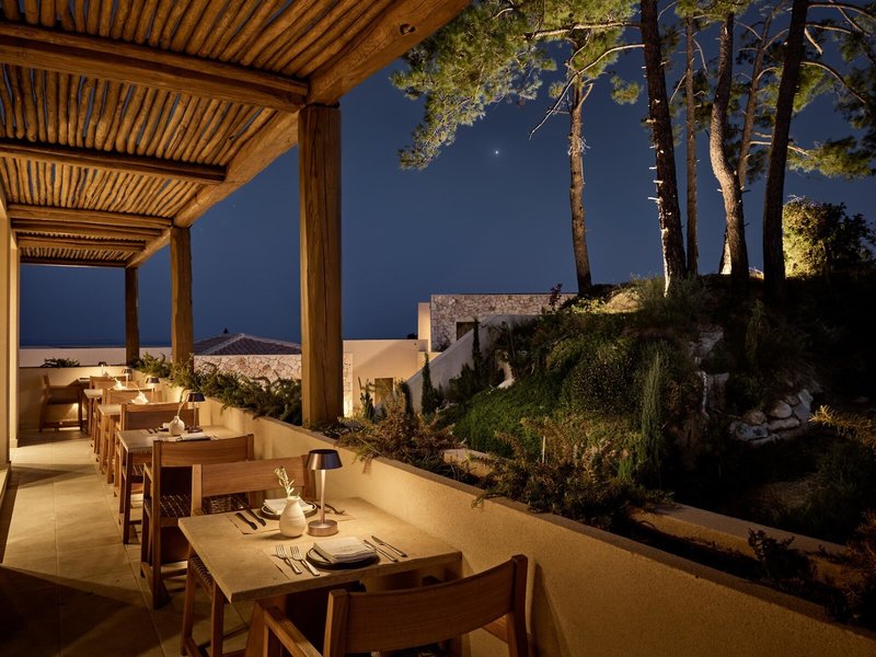 Pierros Verde Private Suites 10