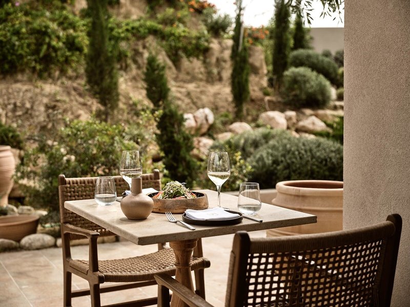 Pierros Verde Private Suites 11