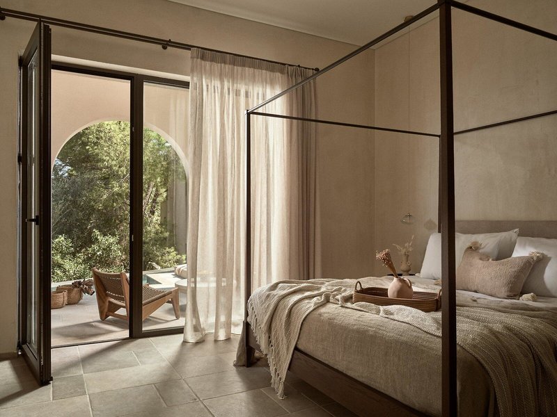 Pierros Verde Private Suites 23