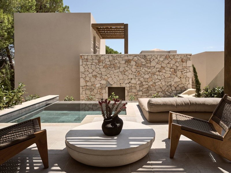 Pierros Verde Private Suites 43