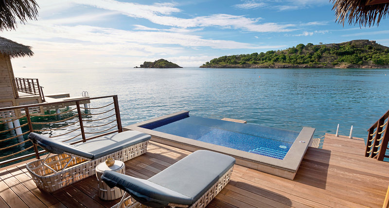 Royalton CHIC Antigua - Chairman Overwater Bungalows 4