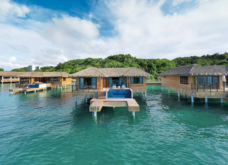 Royalton CHIC Antigua - Chairman Overwater Bungalows 9