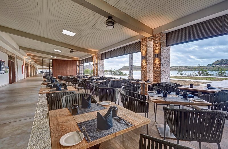 Royalton CHIC Antigua - Chairman Overwater Bungalows 12