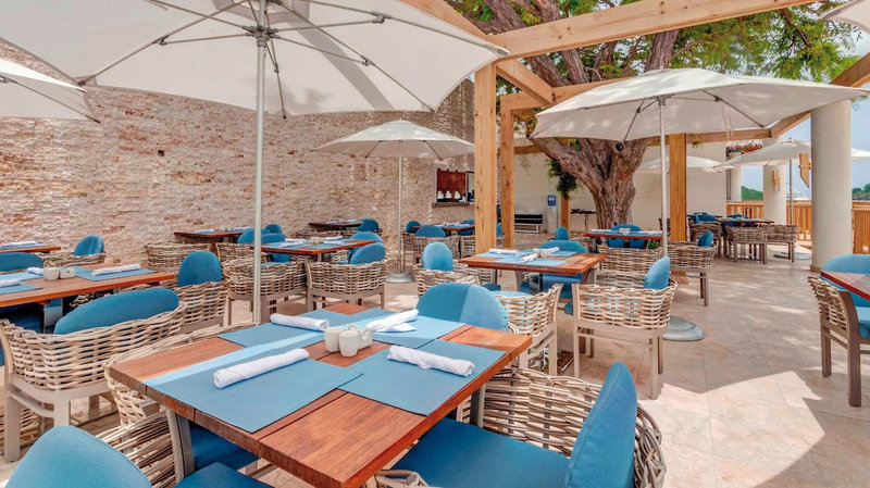 Royalton CHIC Antigua - Chairman Overwater Bungalows 30