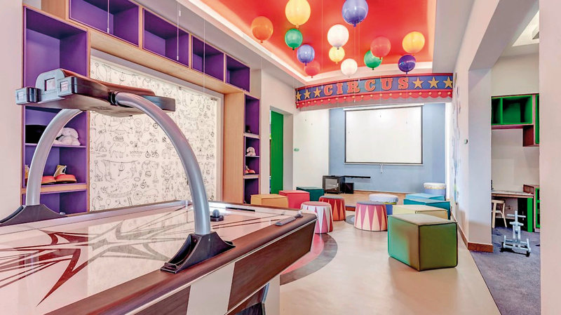 Royalton CHIC Antigua - Chairman Overwater Bungalows 36