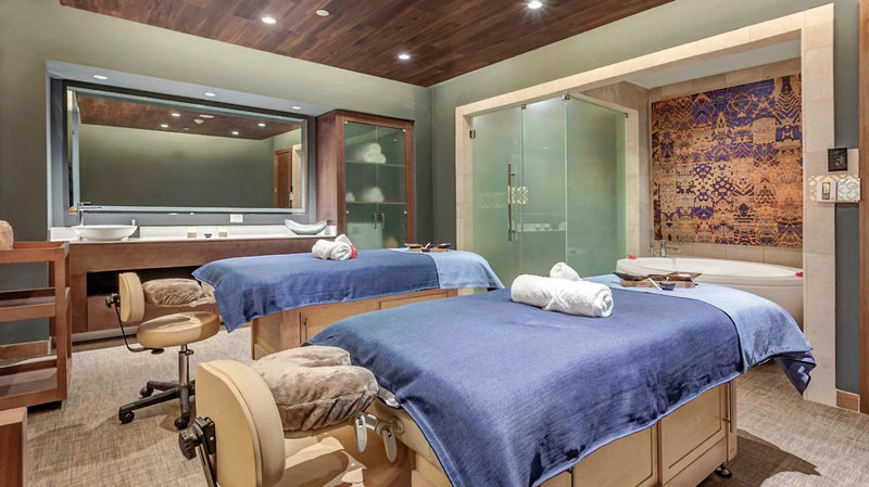 Royalton CHIC Antigua - Chairman Overwater Bungalows 37