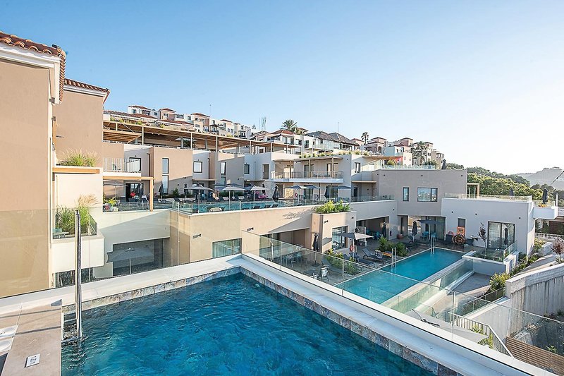 Caldera Village 3