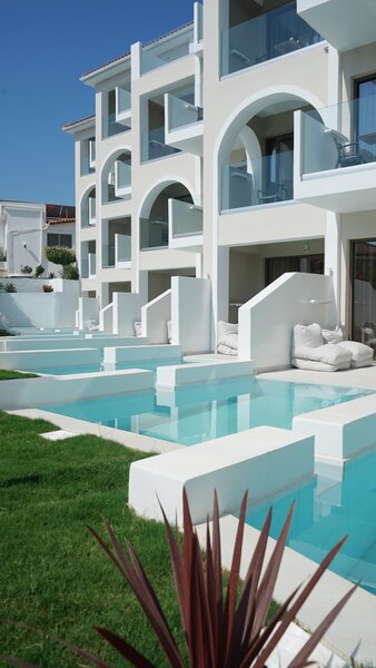 Diana Palace 100