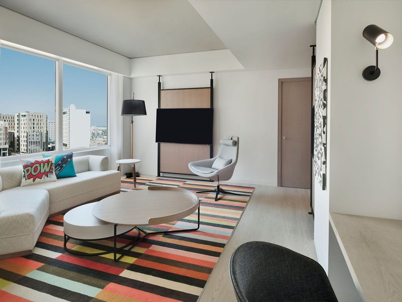 Aloft Muscat 32