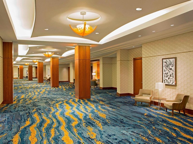 The Westin Alexandria 8