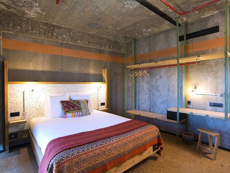 JAM Lisbon 6 - Room Example