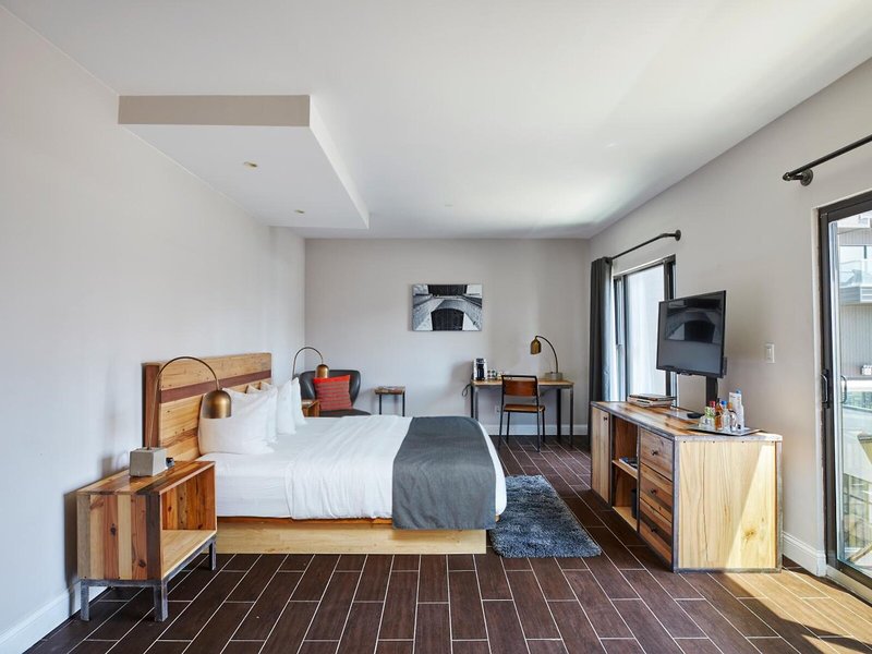 The Ravel Hotel 19
