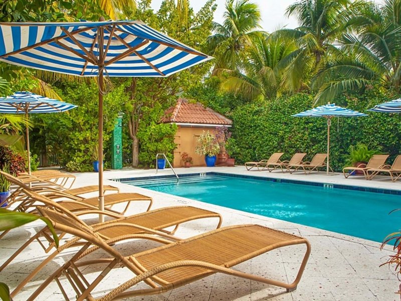 Parrot Key Hotel & Resort 9