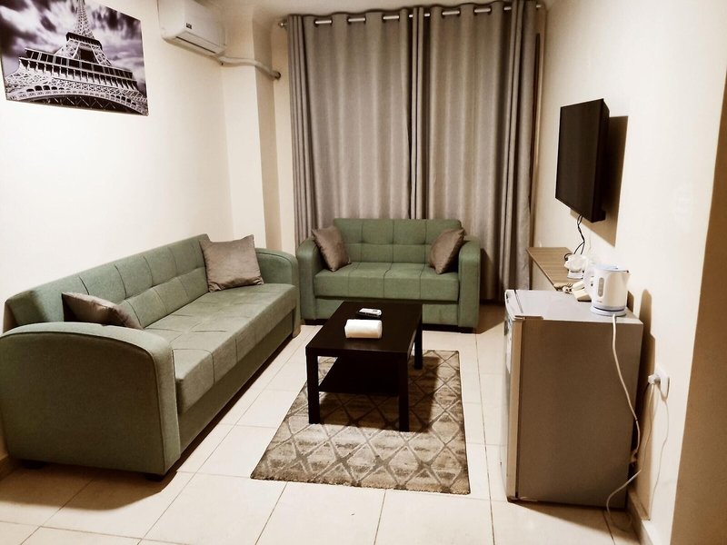 Golden Hotel 18