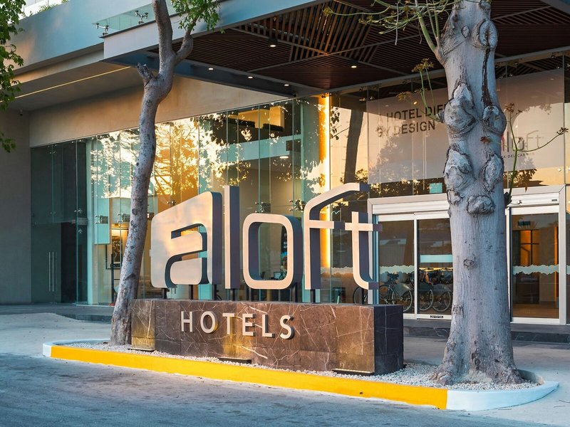 Aloft Playa del Carmen 1
