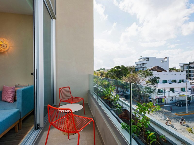 Aloft Playa del Carmen 41