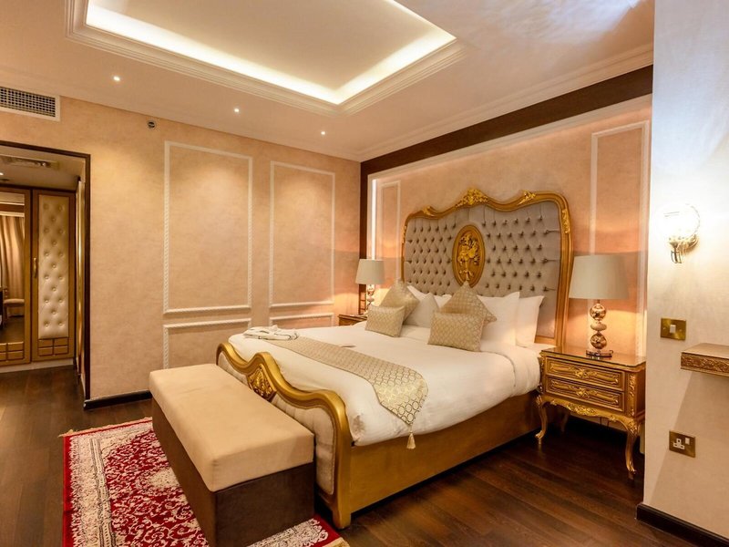 Ras Al Khaimah Hotel 18