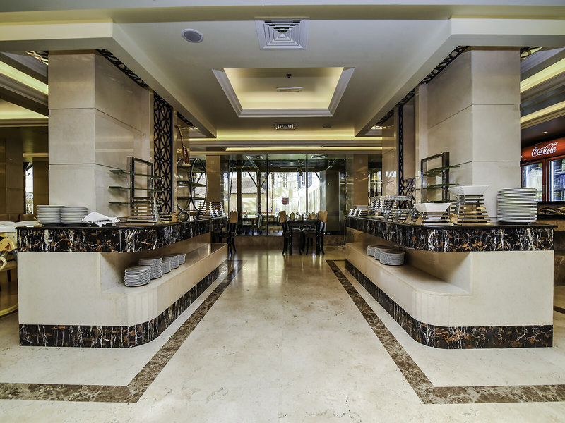 Ras Al Khaimah Hotel 12