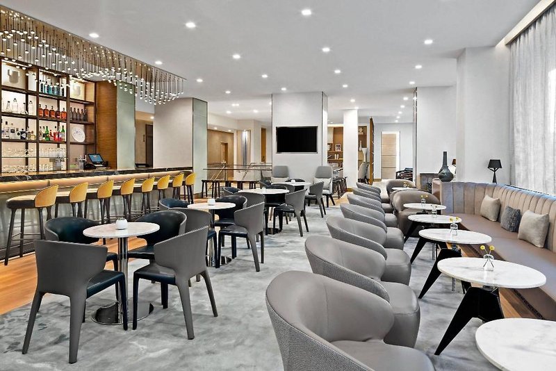 AC Hotel St. Julian's 3