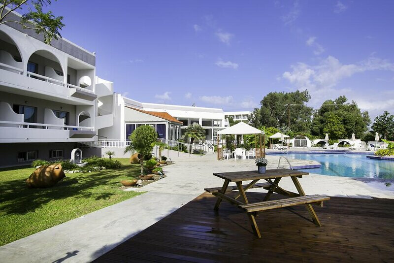 Happy Days Hotel 8