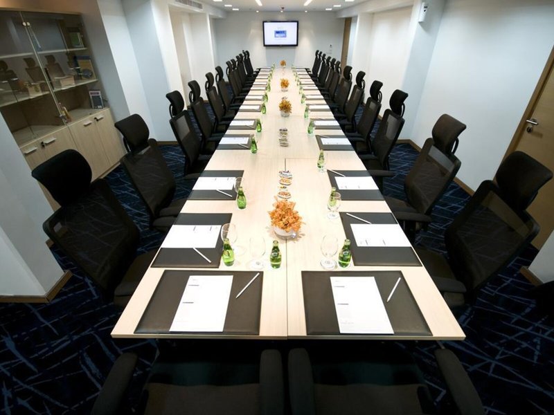 Amman Airport Hotel 12