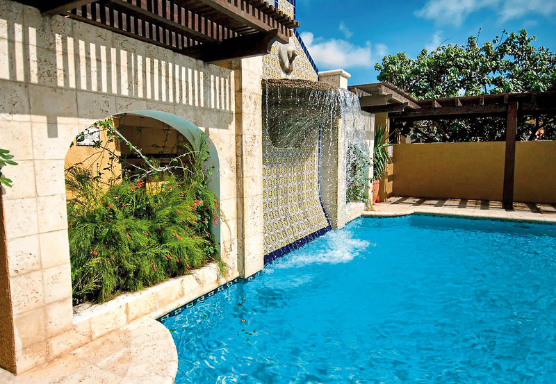 Harbour Village Beach Club 14