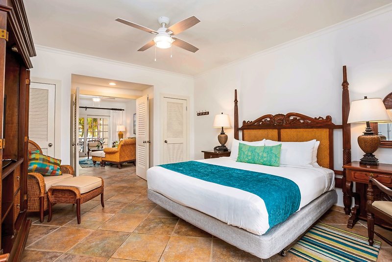 Harbour Village Beach Club 24
