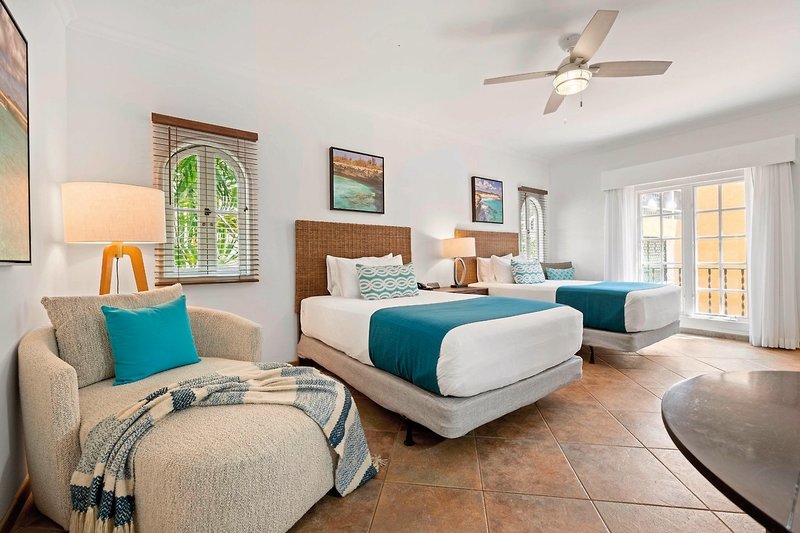 Harbour Village Beach Club 29