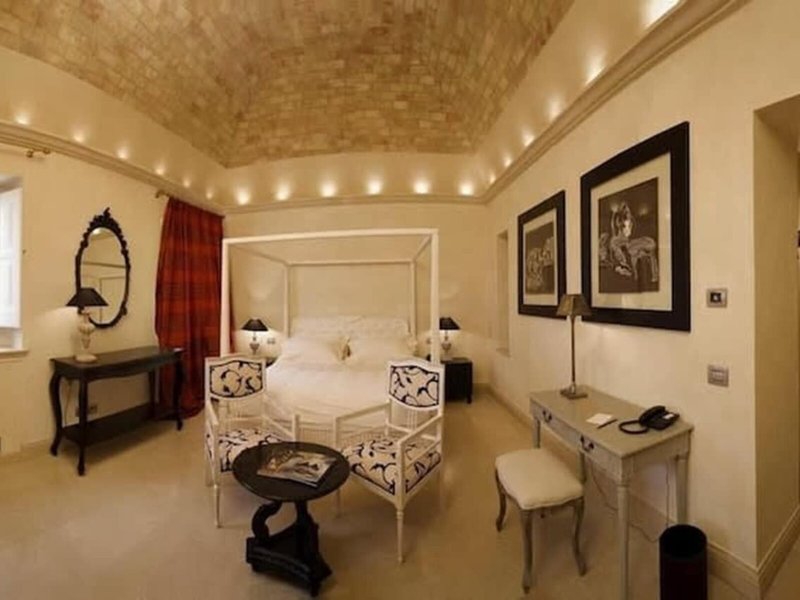 Palazzo Gattini 12
