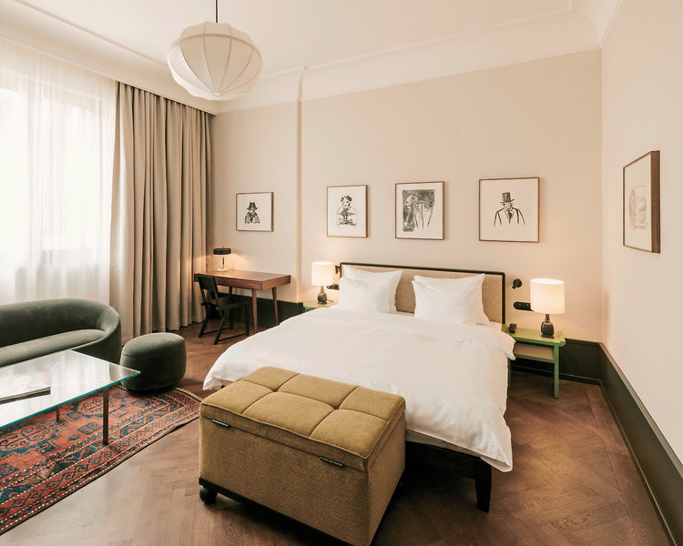Boutique Hotel Château Royal 13