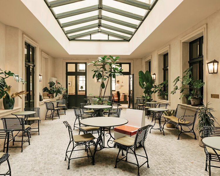 Boutique Hotel Château Royal 15