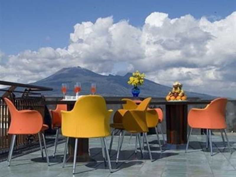 Pompei Resort 4