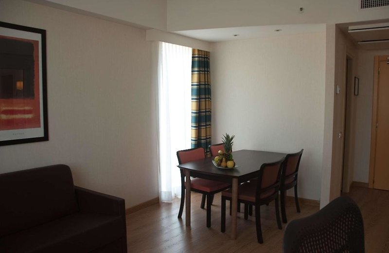 Hilton Garden Inn Rome Airport 2
